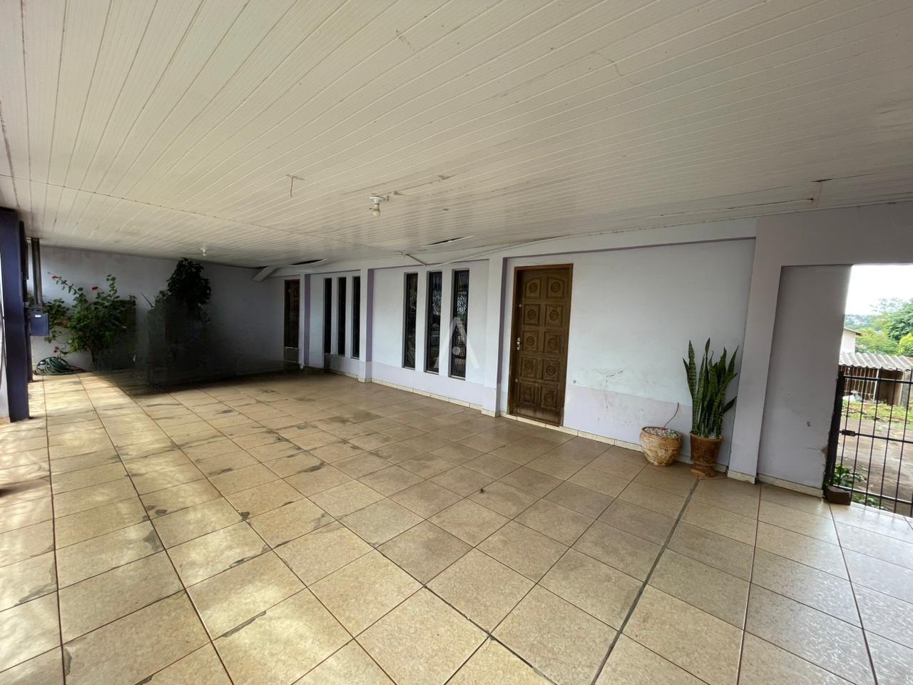 Casa Residencial para à venda no Bairro PERIOLO em CASCAVEL: 