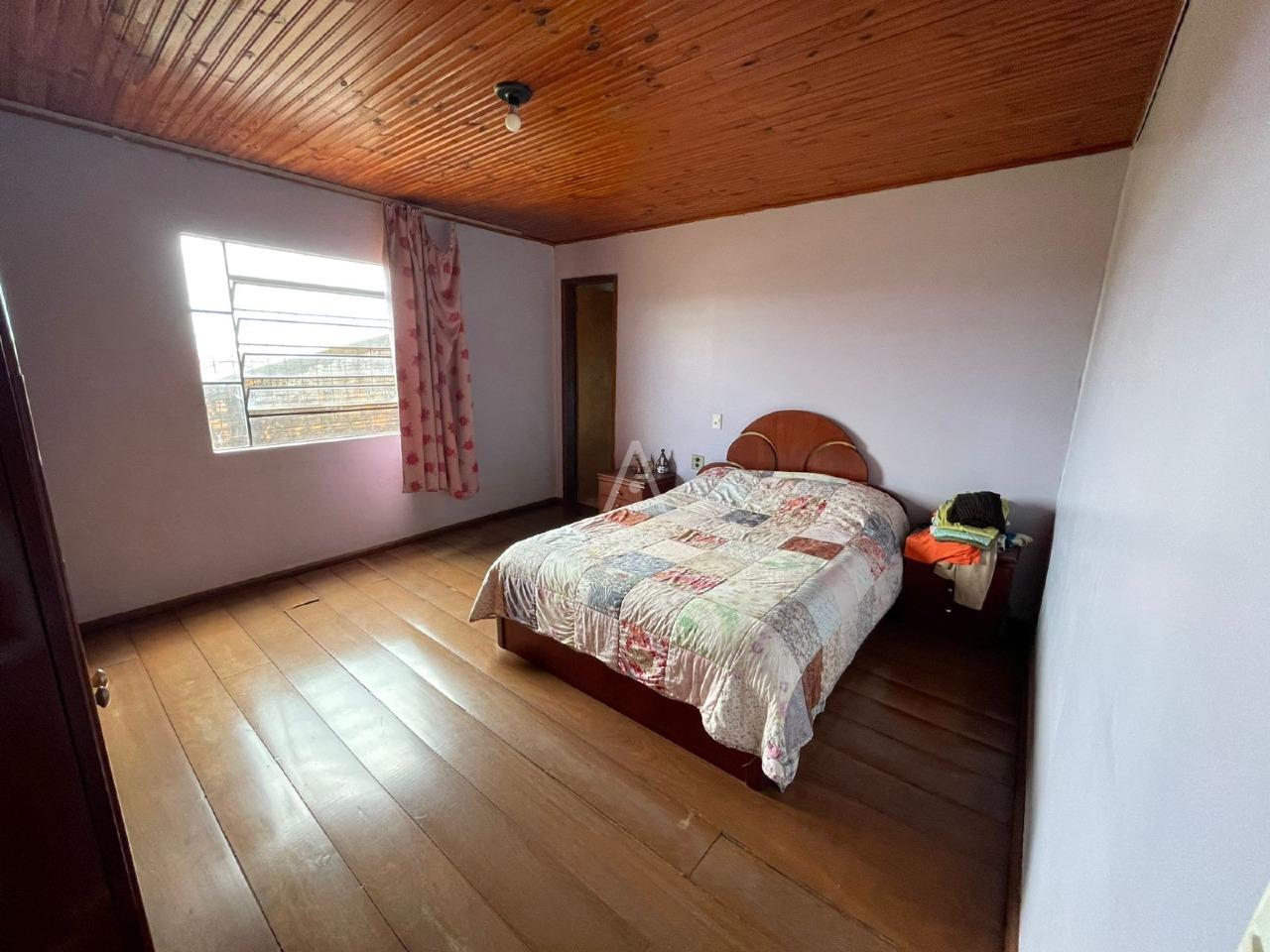 Casa Residencial para à venda no Bairro PERIOLO em CASCAVEL: 