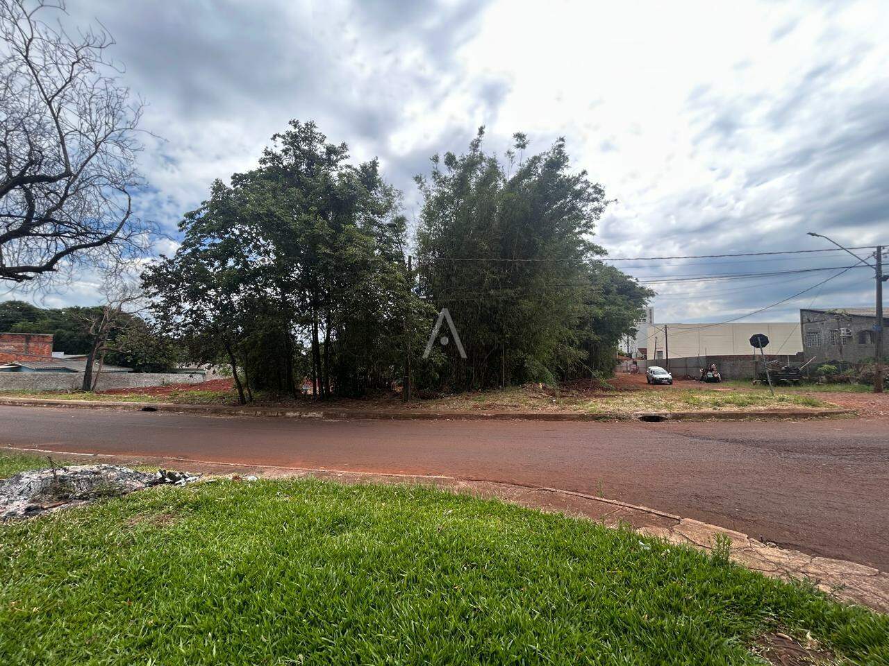 Terreno para à venda no Bairro SANTA CRUZ em CASCAVEL: