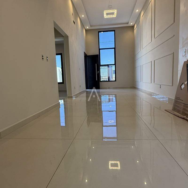 Casa Residencial para à venda no Bairro RECANTO TROPICAL em CASCAVEL: 