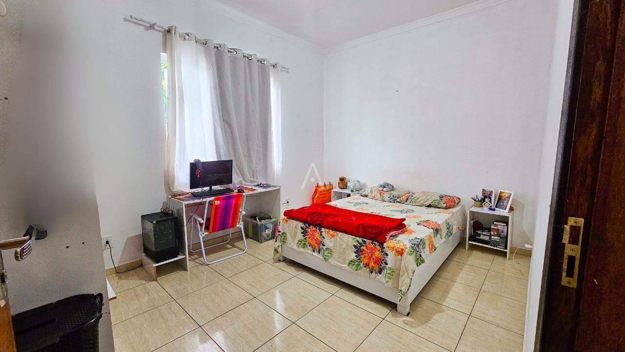 Casa Residencial para à venda no Bairro ESMERALDA em CASCAVEL: 