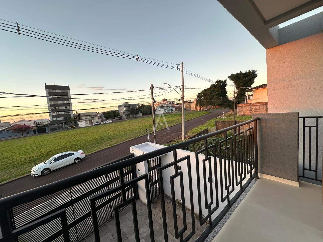 Sobrado para à venda no Bairro COQUEIRAL em CASCAVEL: