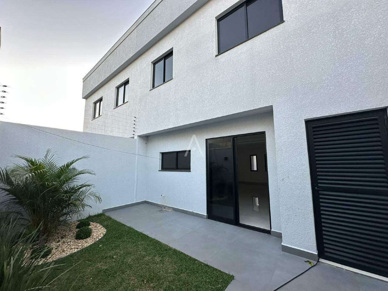 Sobrado para à venda no Bairro COQUEIRAL em CASCAVEL: