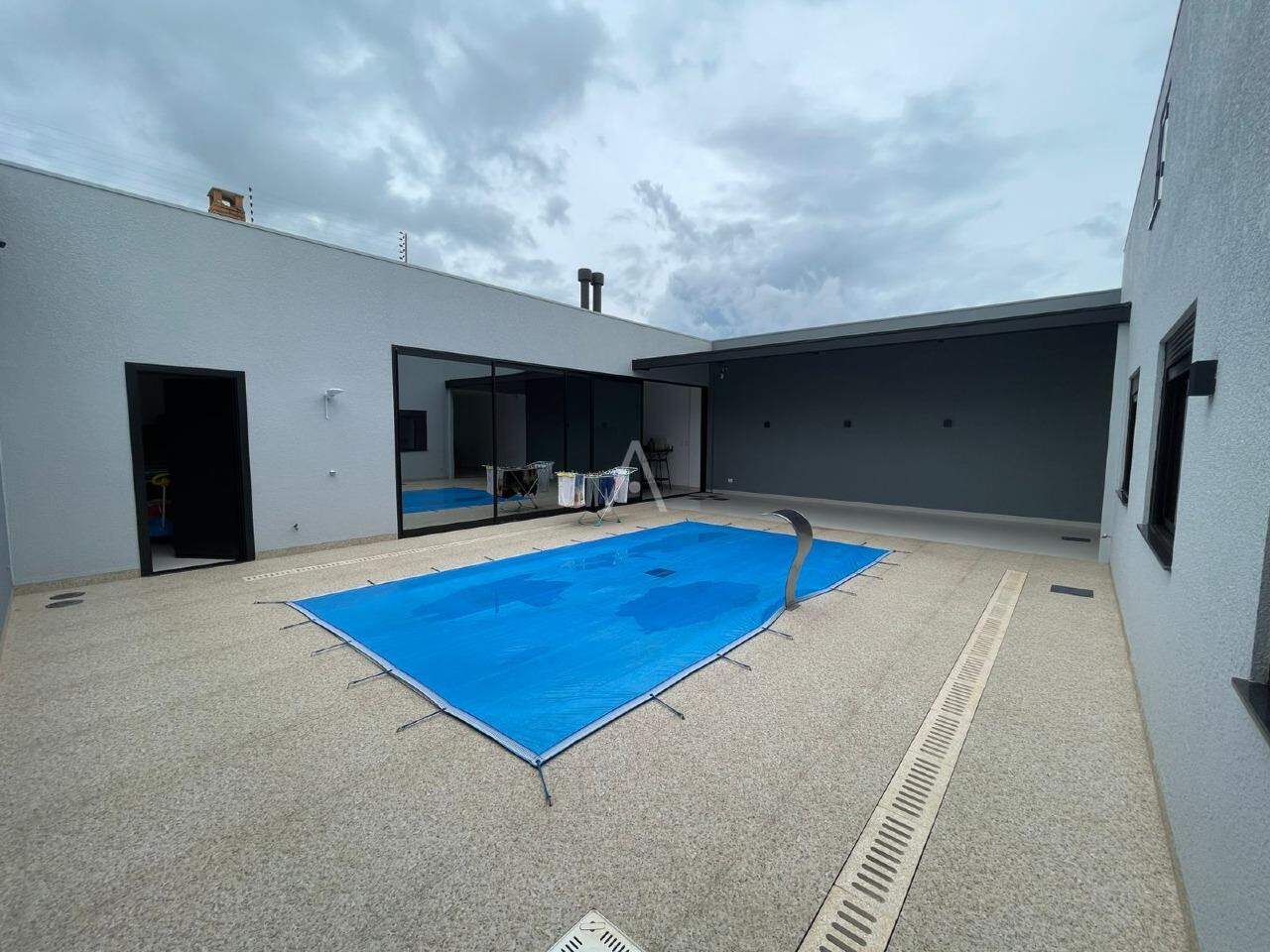 Casa Residencial para à venda no Bairro UNIVERSITARIO em CASCAVEL: 