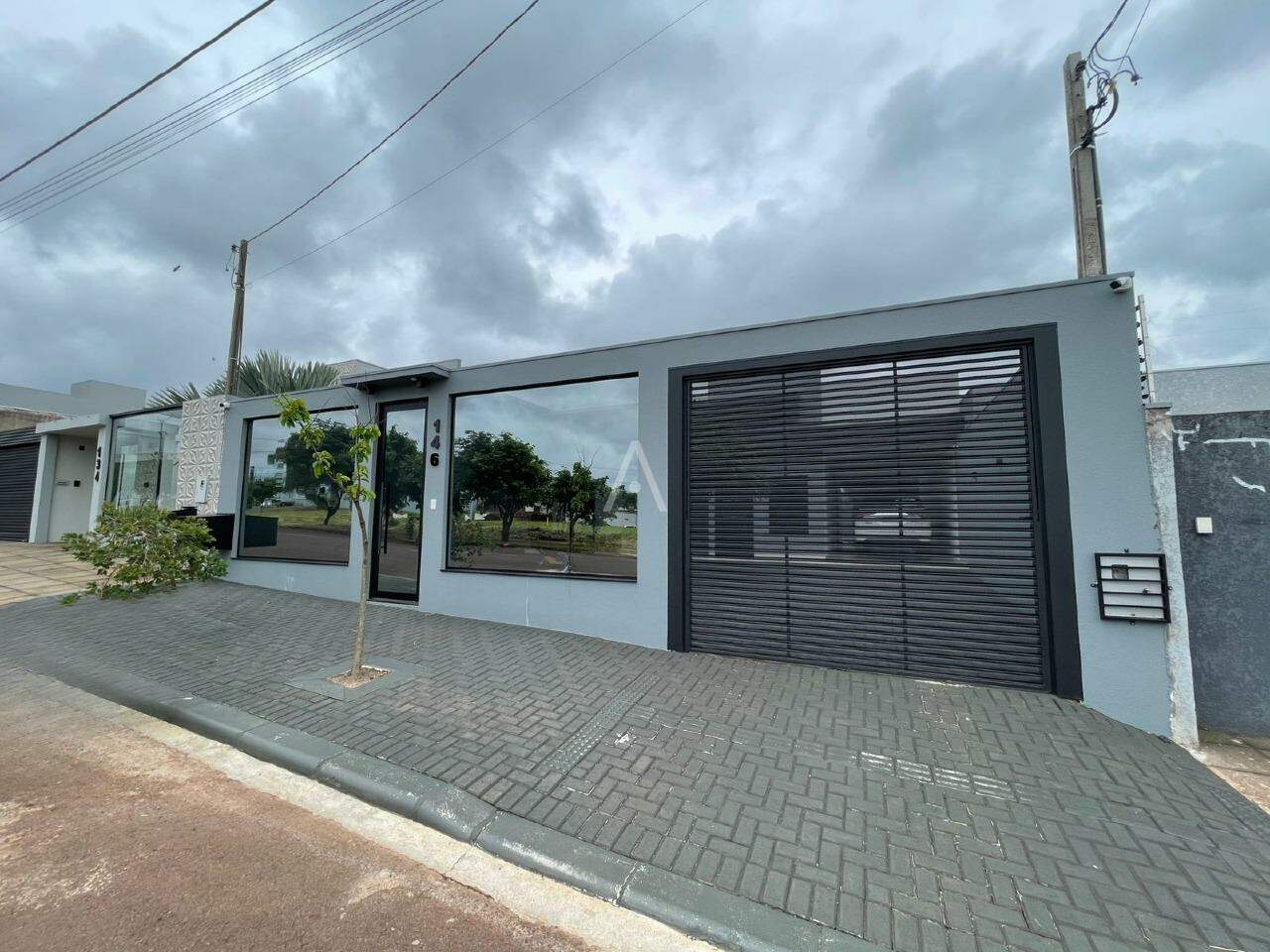 Casa Residencial para à venda no Bairro UNIVERSITARIO em CASCAVEL: 