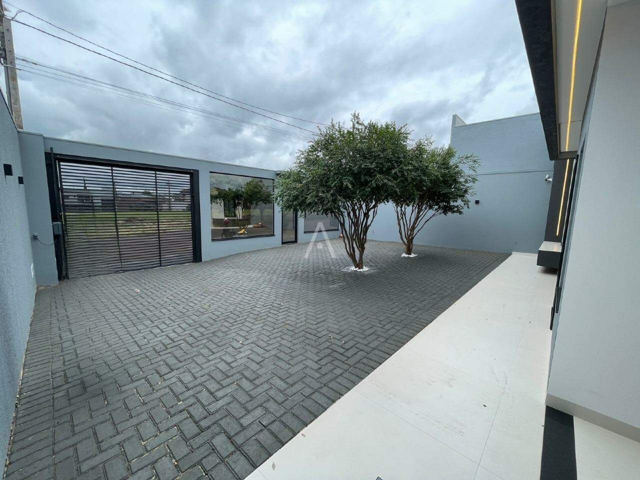 Casa Residencial para à venda no Bairro UNIVERSITARIO em CASCAVEL: 