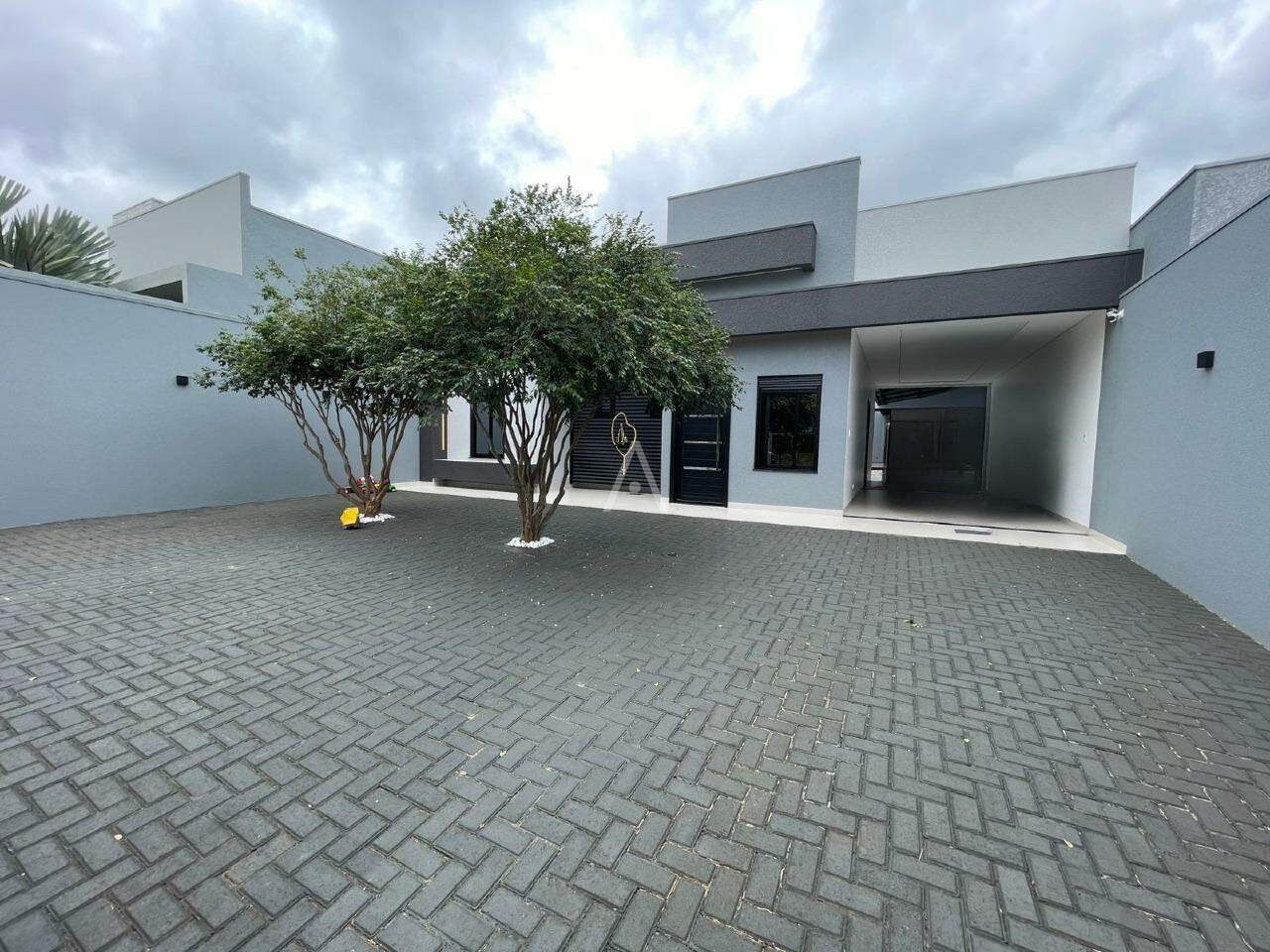 Casa Residencial para à venda no Bairro UNIVERSITARIO em CASCAVEL: 