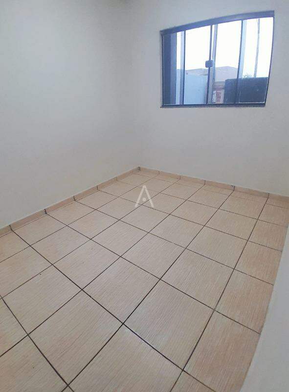 Casa Residencial para à venda no Bairro SEDE ALVORADA em CASCAVEL: 