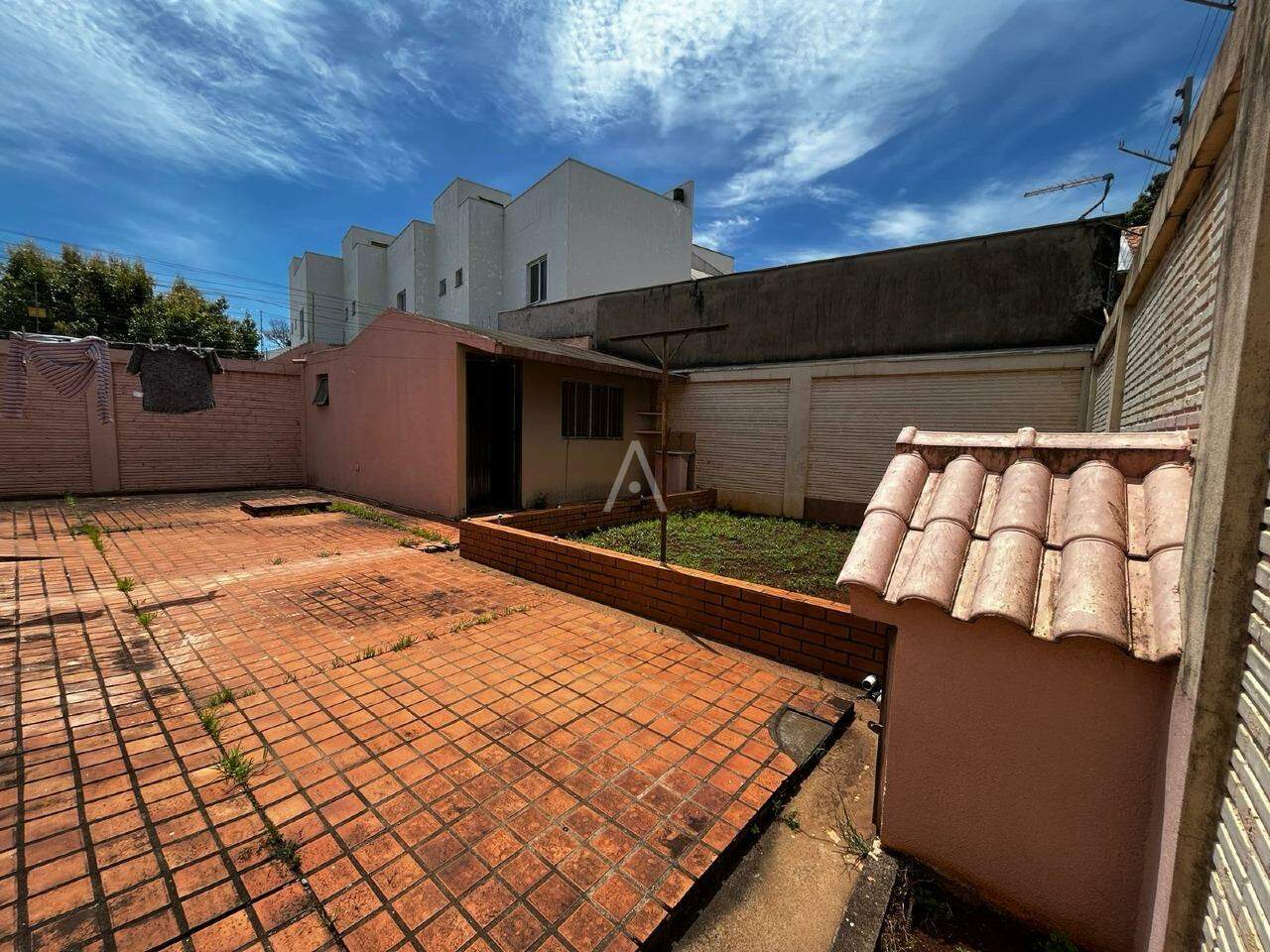 Casa Residencial para à venda no Bairro PARQUE VERDE em CASCAVEL: 