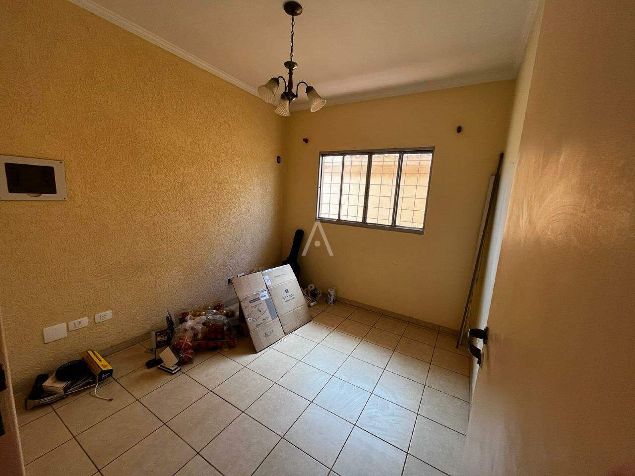 Casa Residencial para à venda no Bairro PARQUE VERDE em CASCAVEL: 