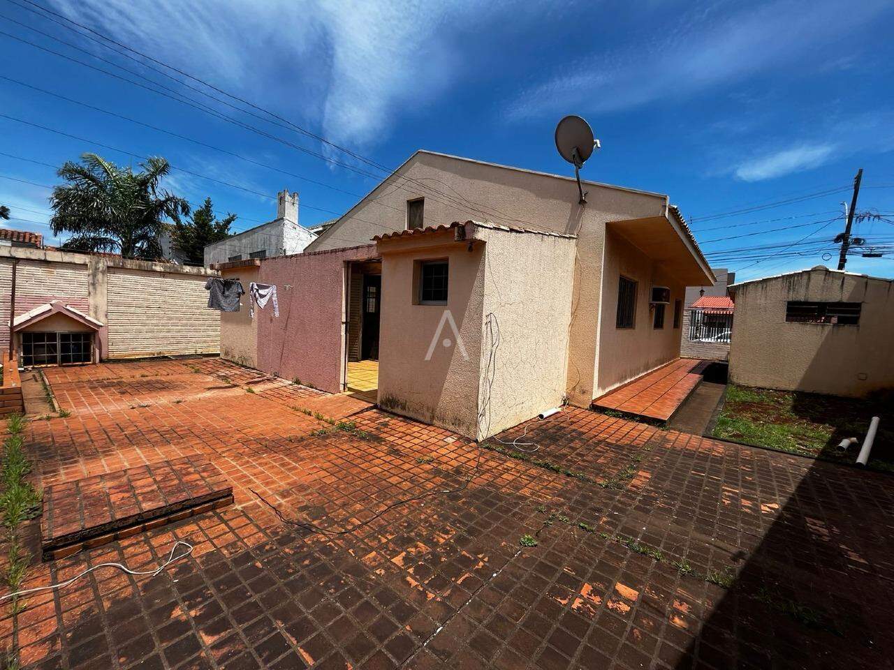 Casa Residencial para à venda no Bairro PARQUE VERDE em CASCAVEL: 