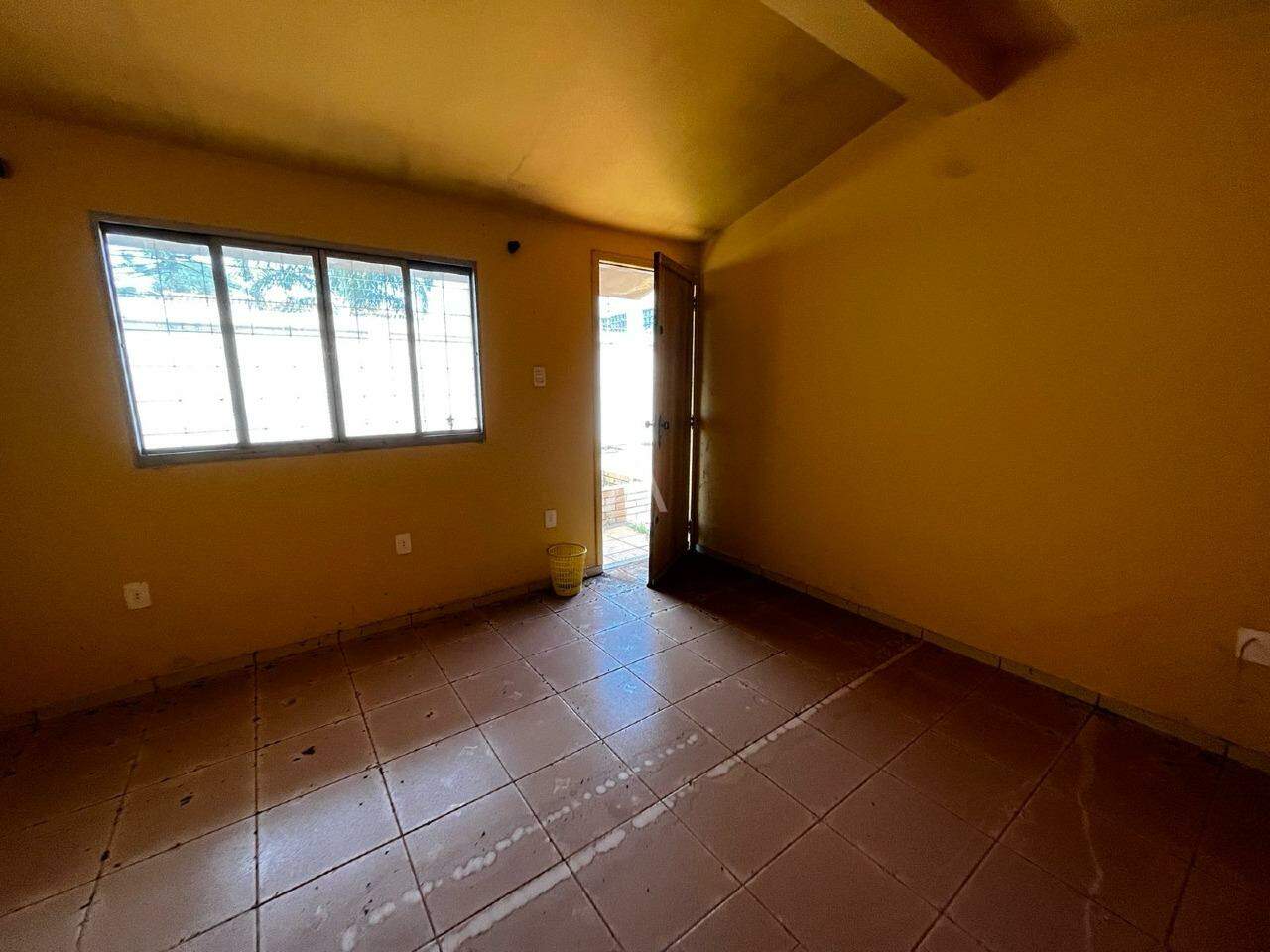 Casa Residencial para à venda no Bairro PARQUE VERDE em CASCAVEL: 