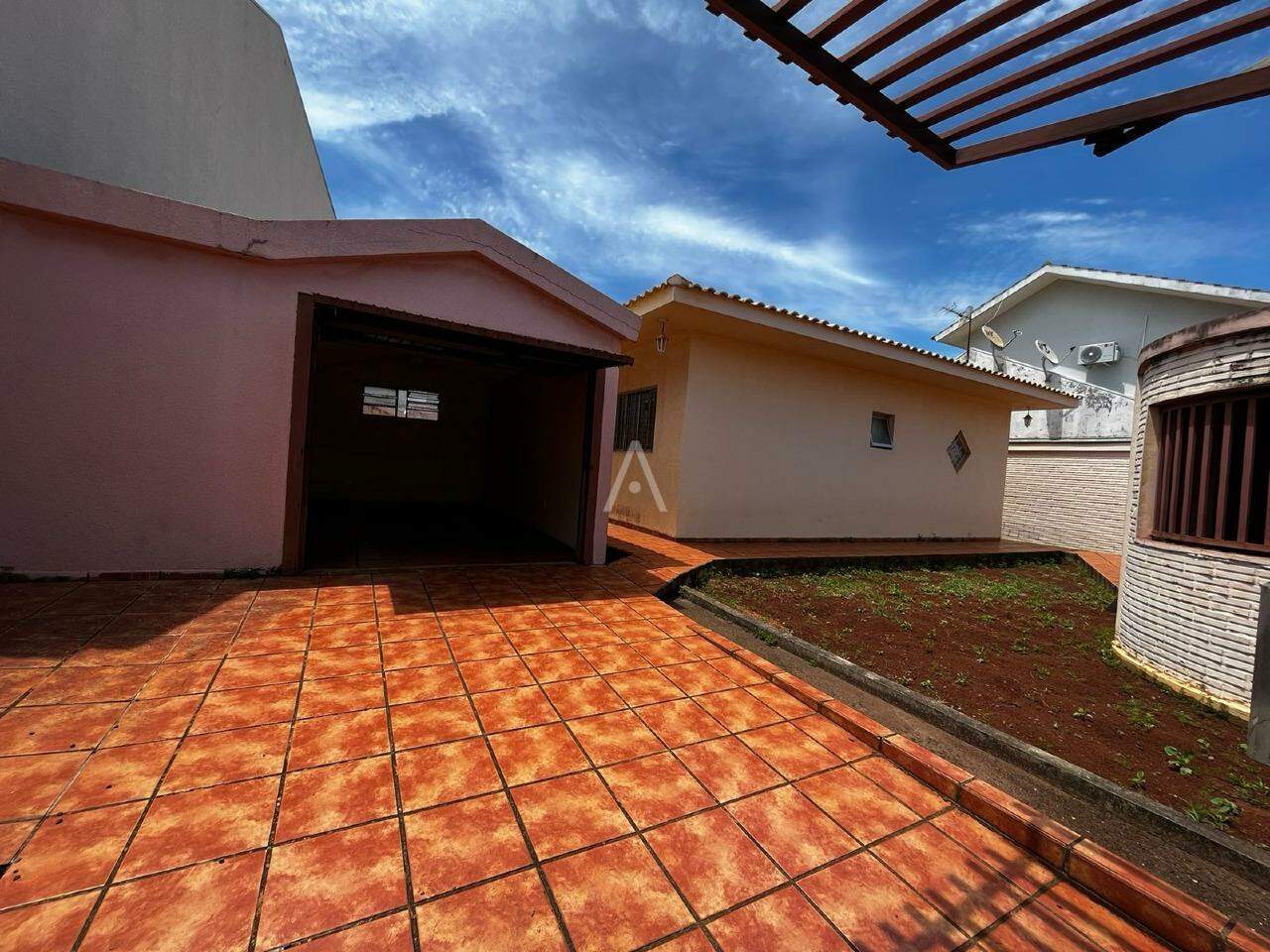 Casa Residencial para à venda no Bairro PARQUE VERDE em CASCAVEL: 