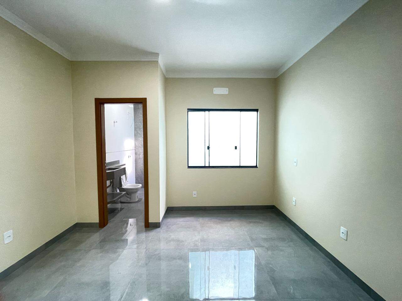 Casa Residencial para à venda no Bairro SANTA FELICIDADE em CASCAVEL: Suite
