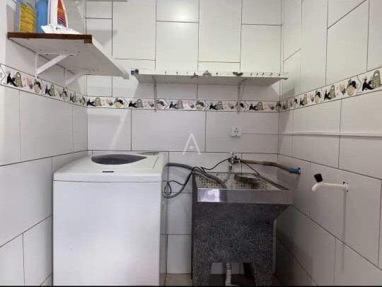 Casa Residencial para para aluguel no Bairro ESMERALDA em CASCAVEL: Àrea de serviço