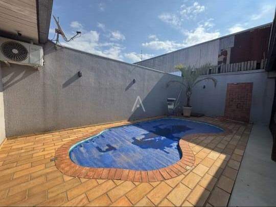 Casa Residencial para para aluguel no Bairro ESMERALDA em CASCAVEL: Piscina