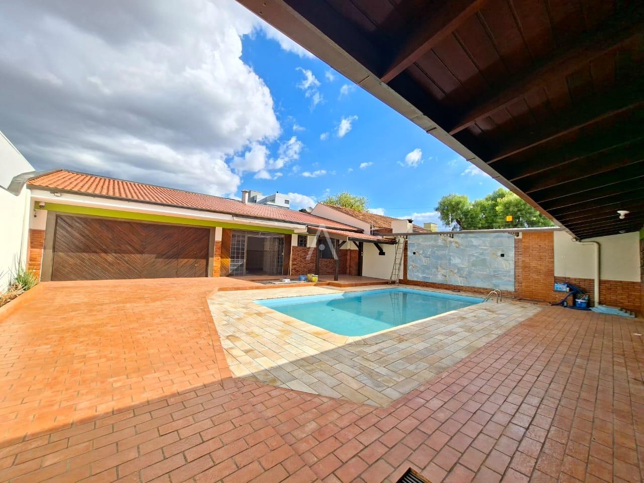 Sobrado para à venda no Bairro Pioneiros Catarinenses em CASCAVEL: 