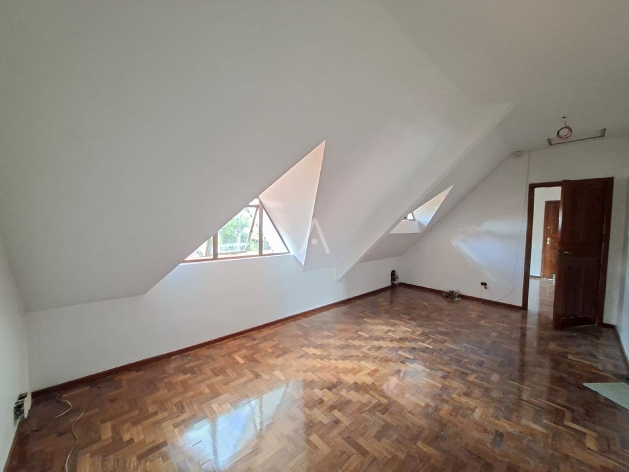 Sobrado para à venda no Bairro Pioneiros Catarinenses em CASCAVEL: 