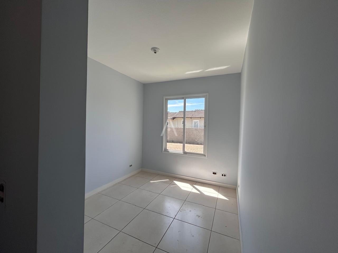 Sobrado para à venda no Bairro FLORESTA em CASCAVEL: