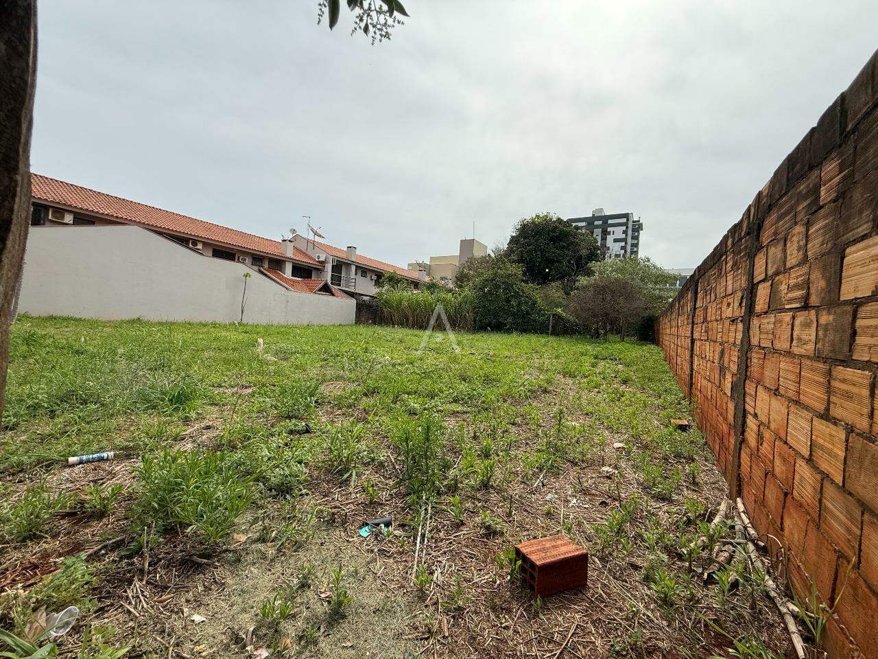 Terreno para à venda no Bairro JARDIM LA SALLE em TOLEDO: 