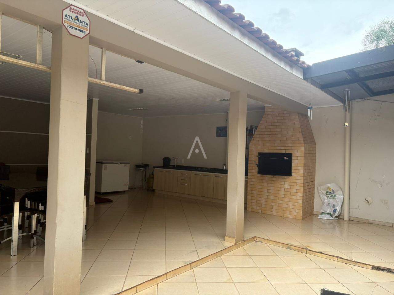 Casa Comercial para à venda no Bairro CENTRO em CASCAVEL: churrasqueira