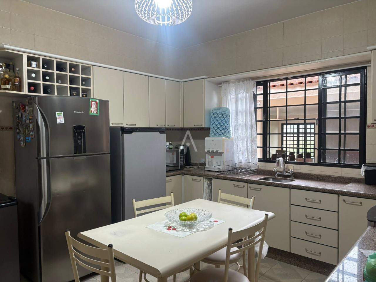 Casa Comercial para à venda no Bairro CENTRO em CASCAVEL: cozinha