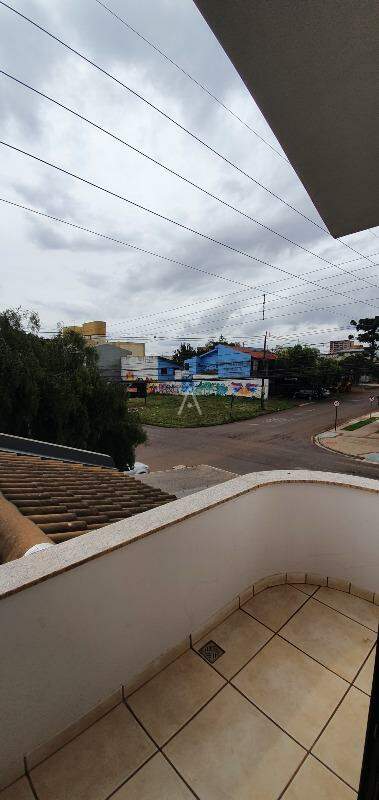 Sobrado para à venda no Bairro COQUEIRAL em CASCAVEL: 