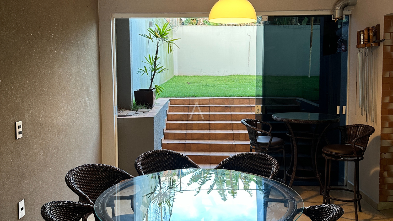 Casa Residencial para à venda no Bairro BRASILIA em CASCAVEL: 