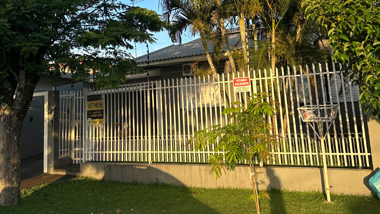 Casa Residencial para à venda no Bairro BRASILIA em CASCAVEL: 