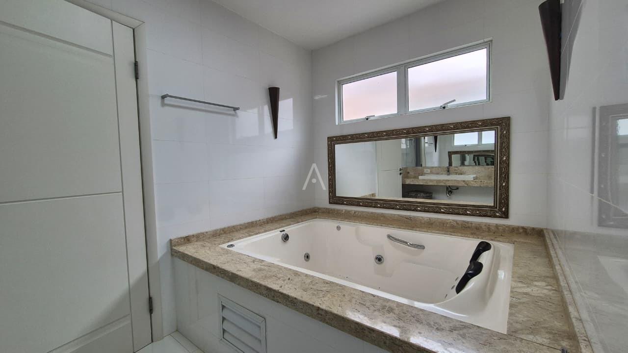 Sobrado para para aluguel no Bairro CENTRO em CASCAVEL: 