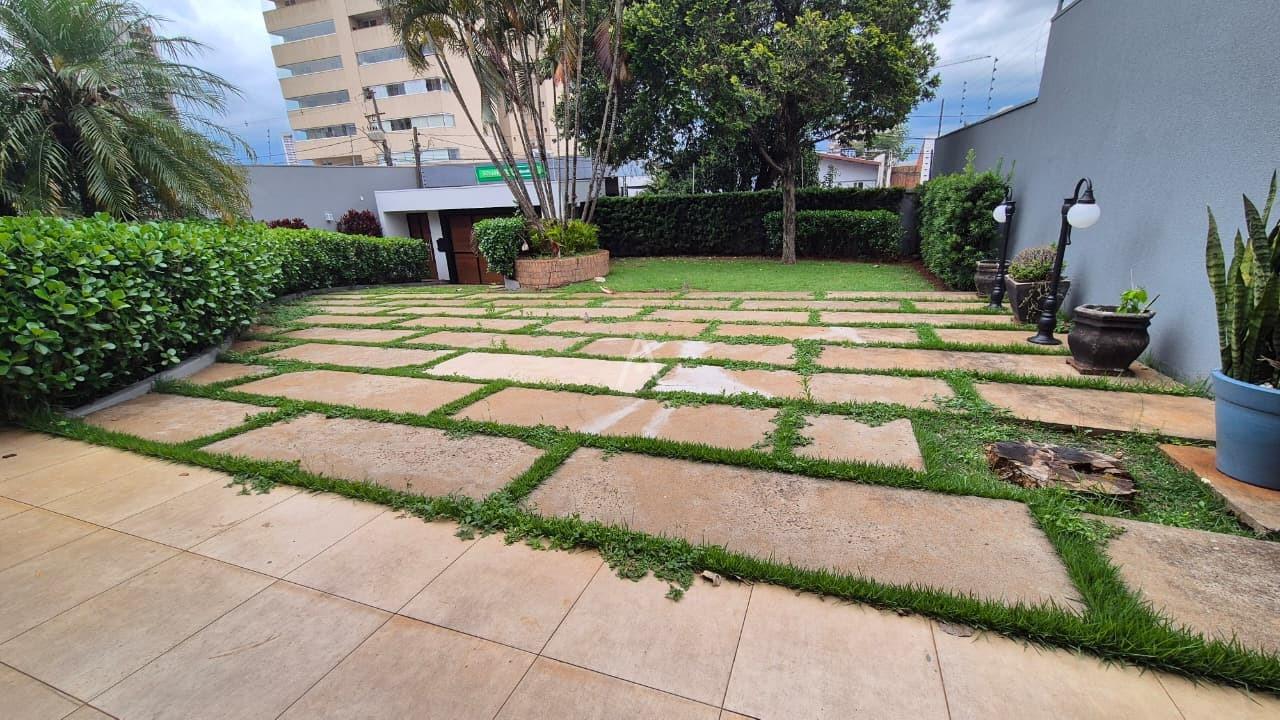 Sobrado para para aluguel no Bairro CENTRO em CASCAVEL: 