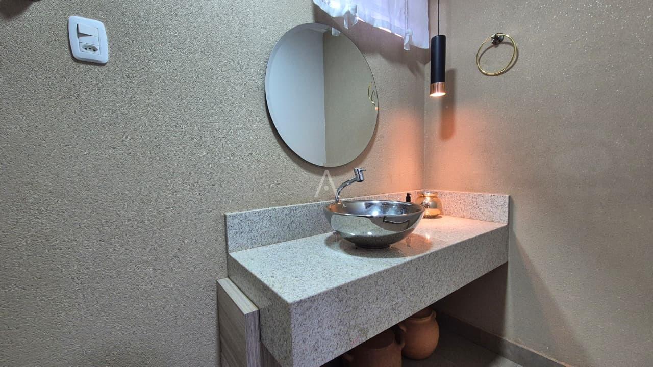 Sobrado para para aluguel no Bairro CENTRO em CASCAVEL: 