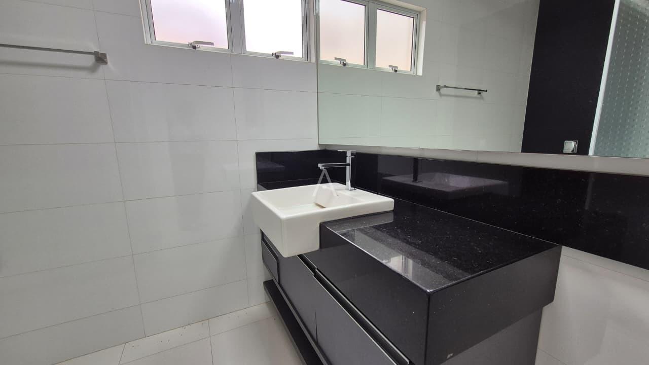 Sobrado para para aluguel no Bairro CENTRO em CASCAVEL: 