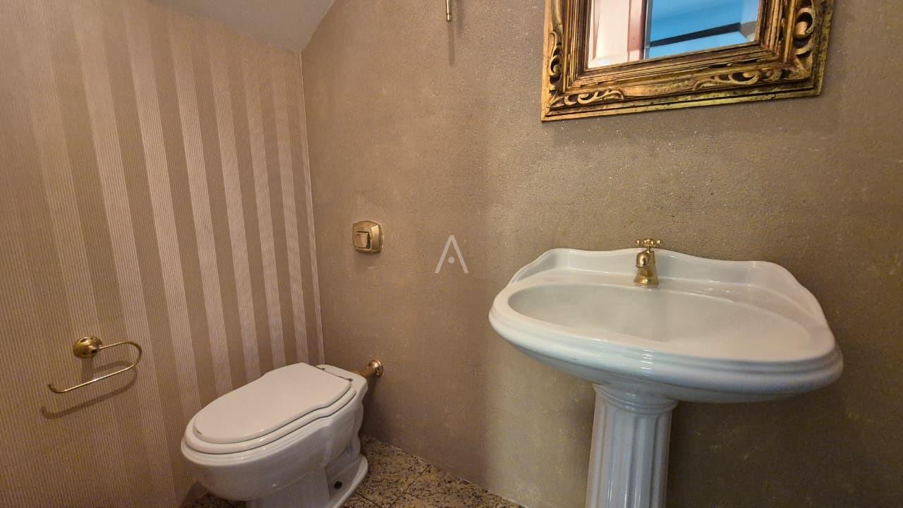 Sobrado para para aluguel no Bairro CENTRO em CASCAVEL: 