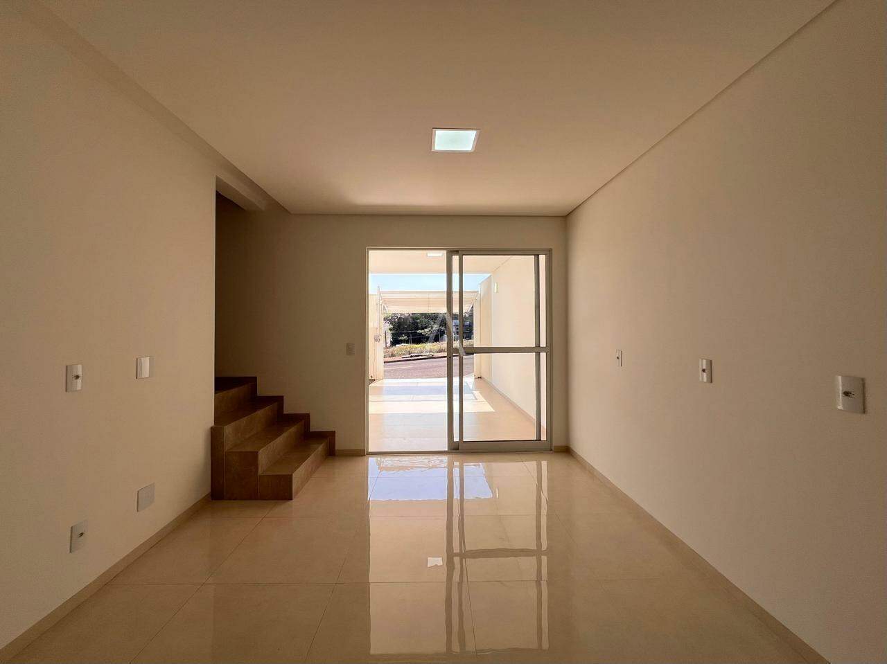 Sobrado para à venda no Bairro VILA BECKER em TOLEDO: 