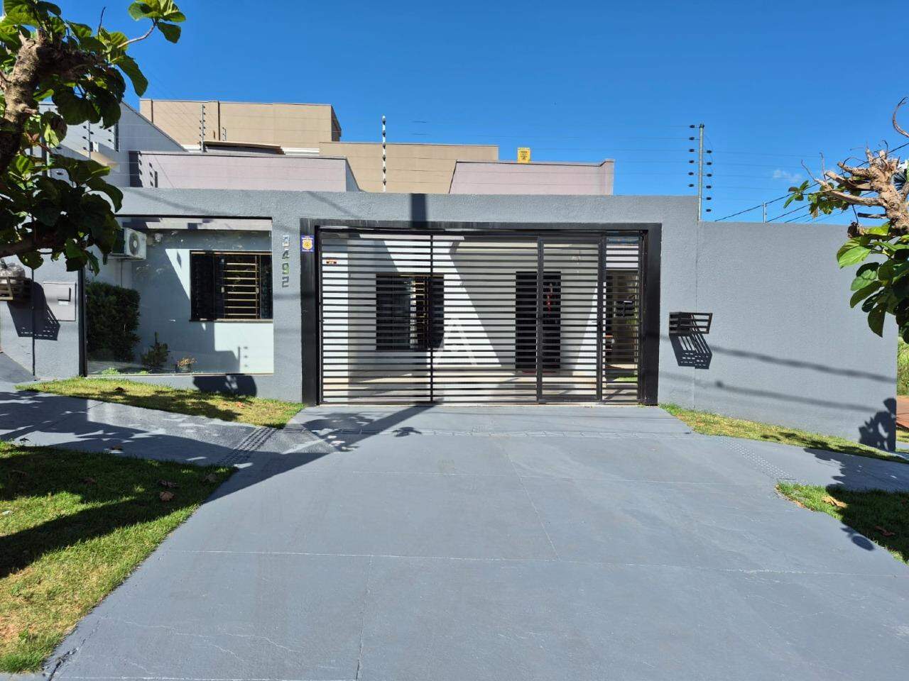 Casa Residencial para à venda no Bairro CANADA em CASCAVEL: 