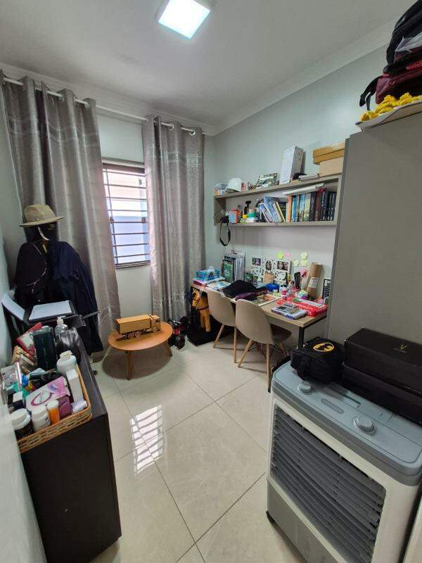 Casa Residencial para à venda no Bairro CANADA em CASCAVEL: 