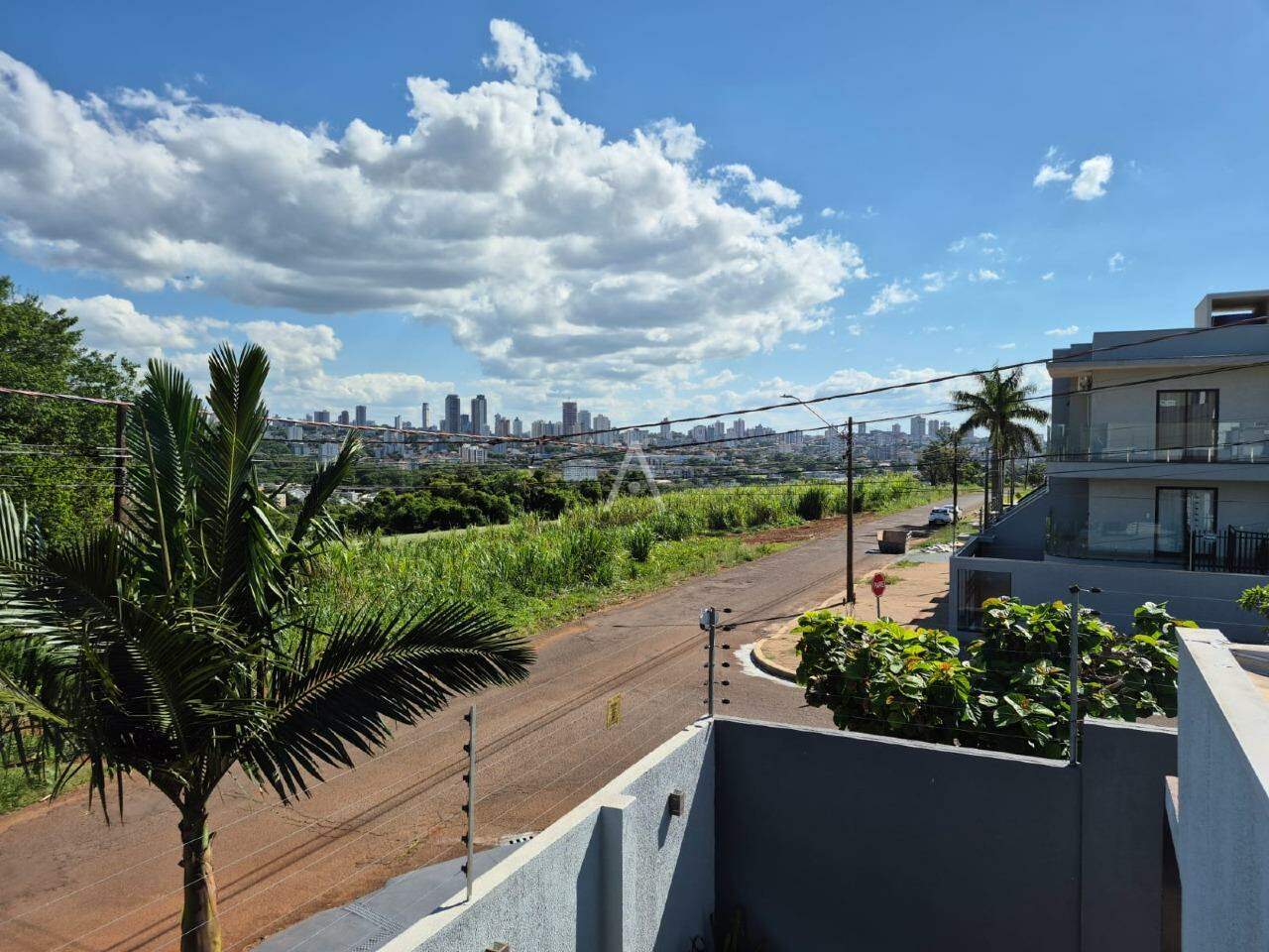 Casa Residencial para à venda no Bairro CANADA em CASCAVEL: 