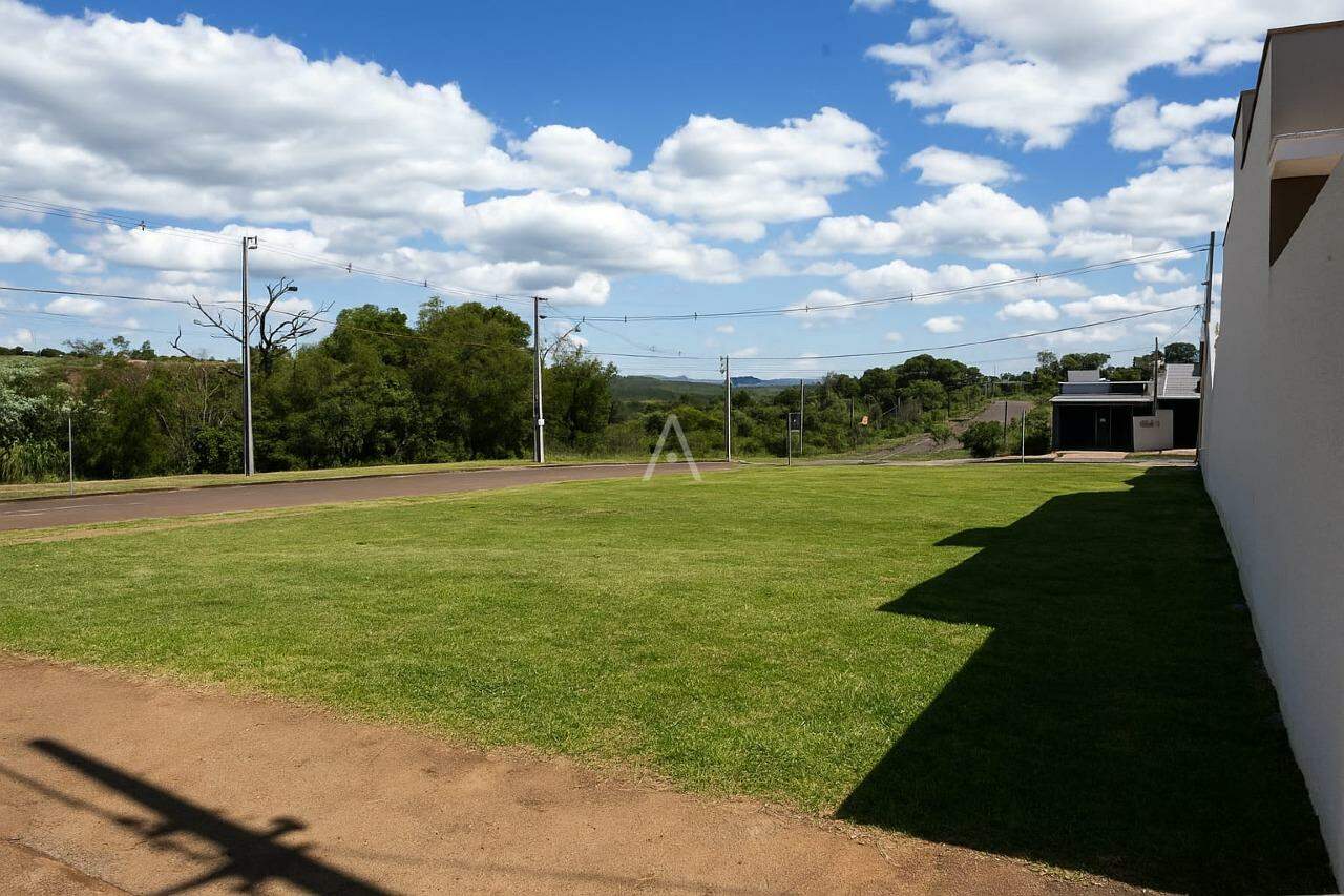 Casa Residencial para à venda no Bairro 14 DE NOVEMBRO em CASCAVEL: