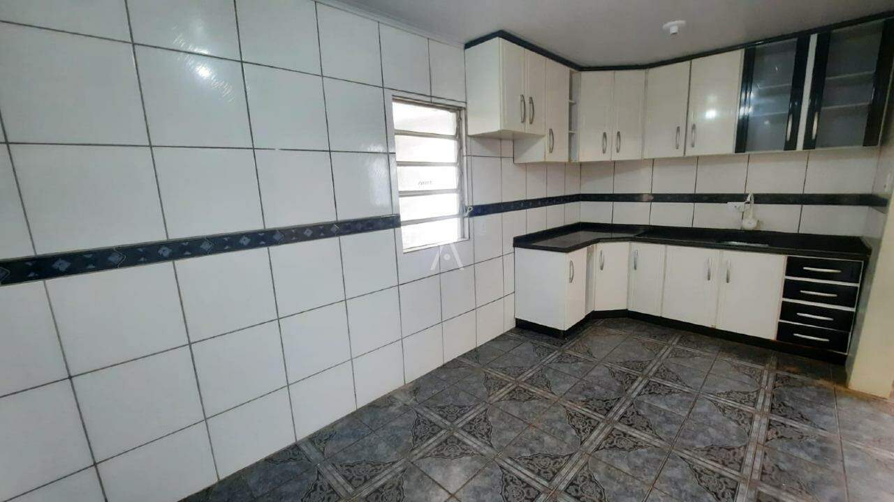 Casa Residencial para à venda no Bairro ITAMARATY em CASCAVEL: