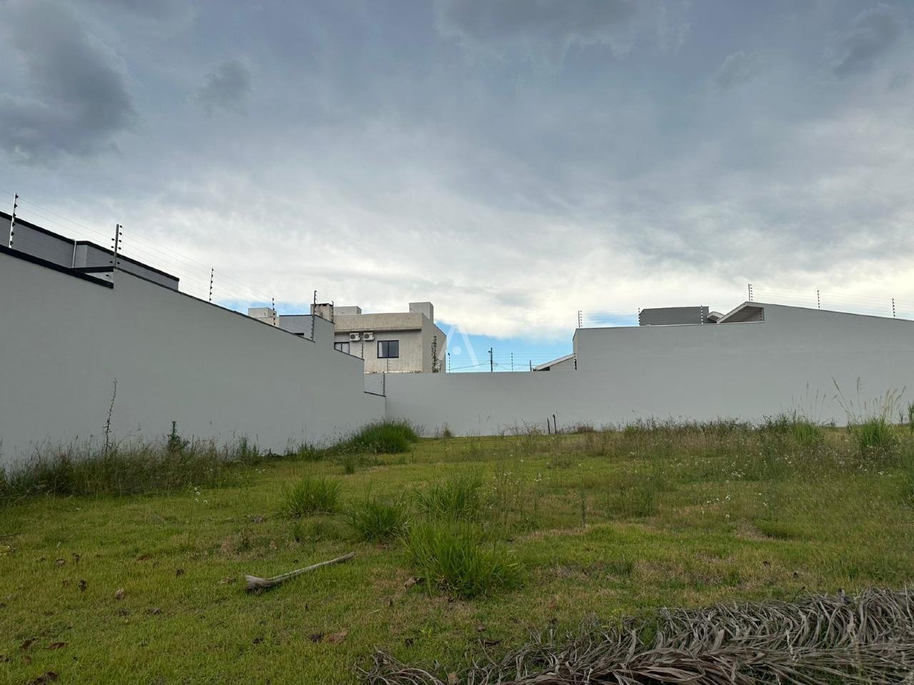 Terreno para à venda no Bairro RECANTO TROPICAL III em CASCAVEL: 