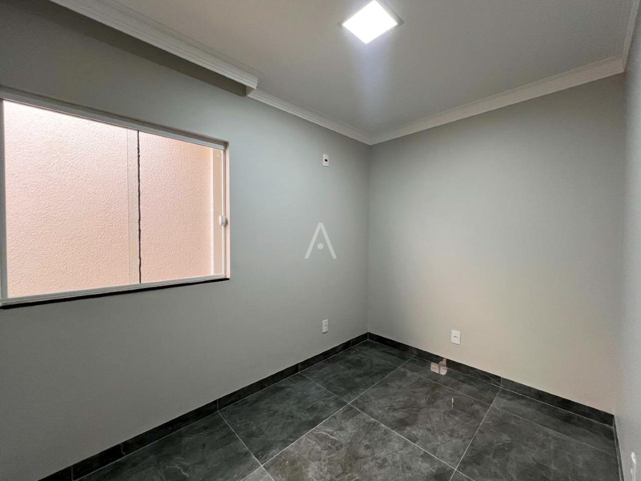 Casa Residencial para à venda no Bairro FLORESTA em CASCAVEL: 