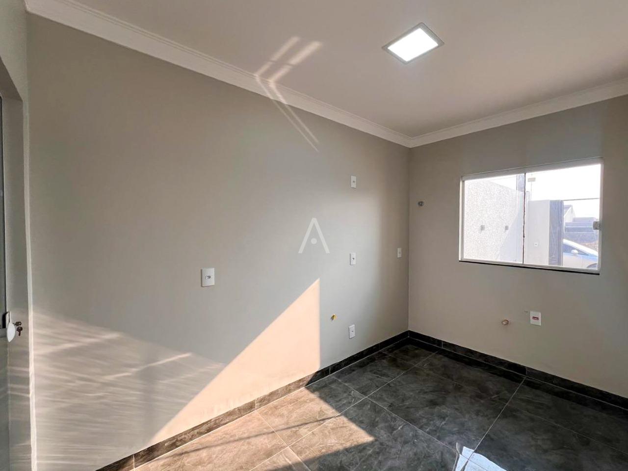 Casa Residencial para à venda no Bairro FLORESTA em CASCAVEL: 