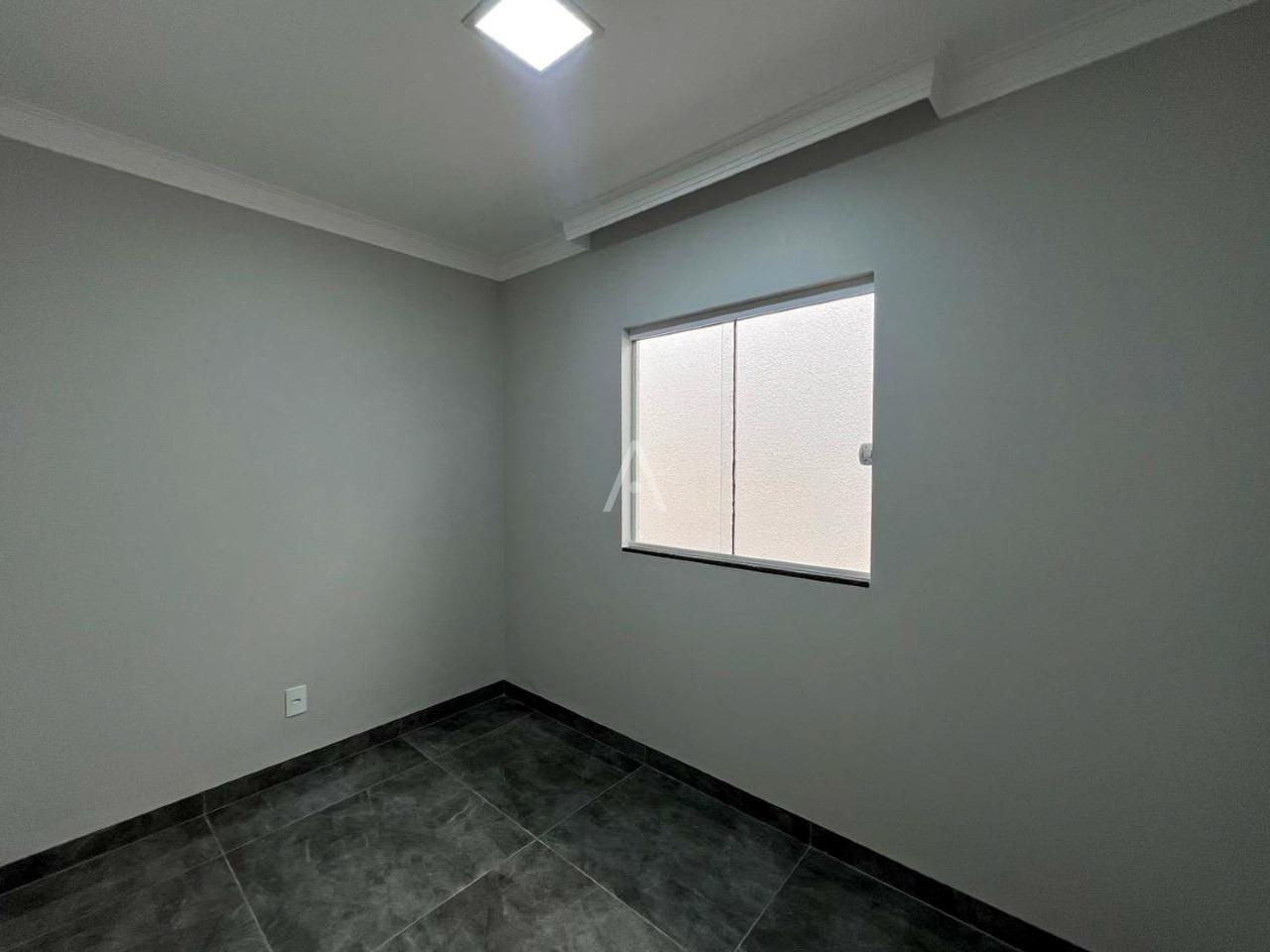 Casa Residencial para à venda no Bairro FLORESTA em CASCAVEL: 