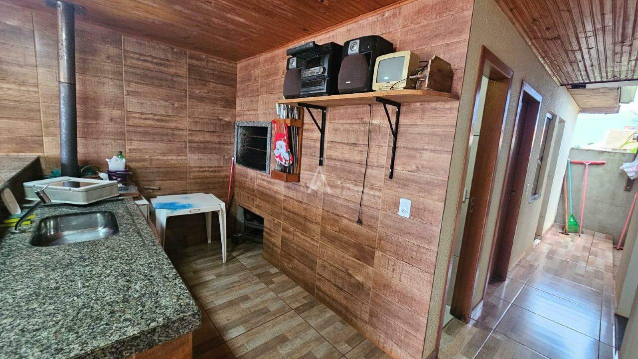 Casa Residencial para à venda no Bairro DISTRITO SÃO LUIZ em TOLEDO: 