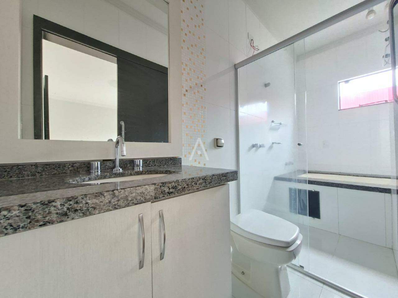 Sobrado para para aluguel no Bairro COQUEIRAL em CASCAVEL: 