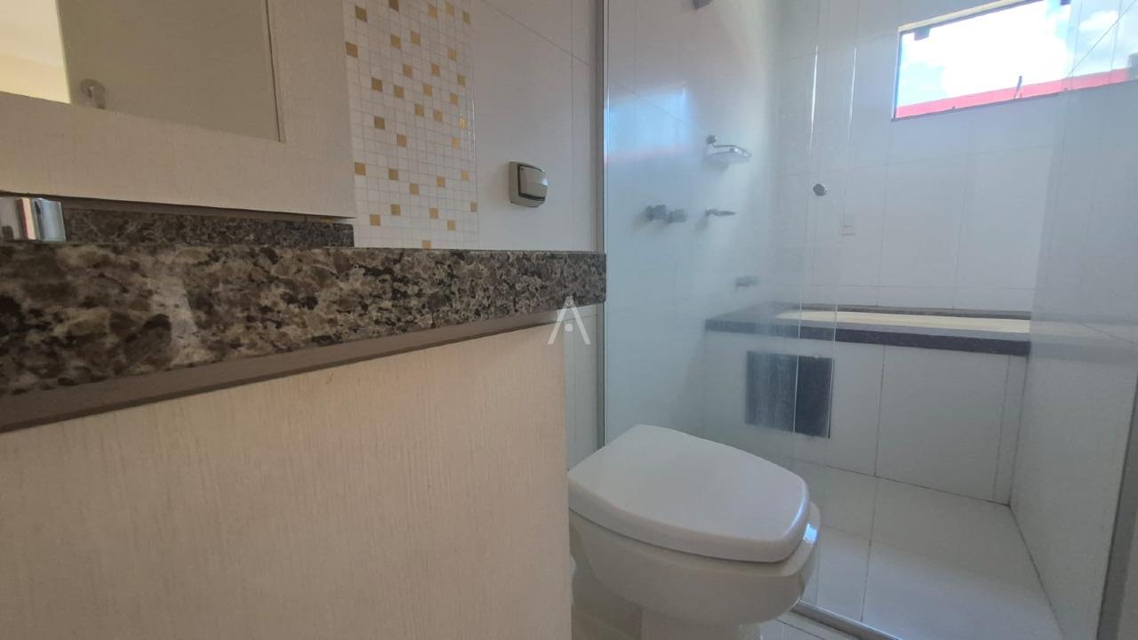 Sobrado para à venda no Bairro COQUEIRAL em CASCAVEL: SUÍTE