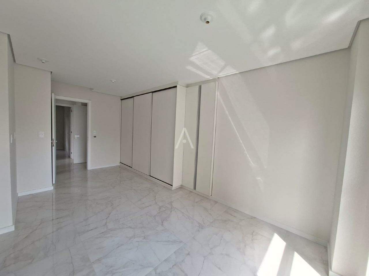 Apartamento para para aluguel no Bairro CENTRO em CASCAVEL: Suíte master