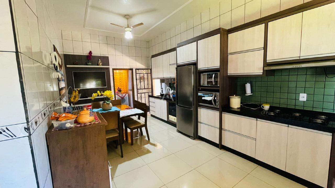 Casa Residencial para à venda no Bairro SAO CRISTOVAO em CASCAVEL: 