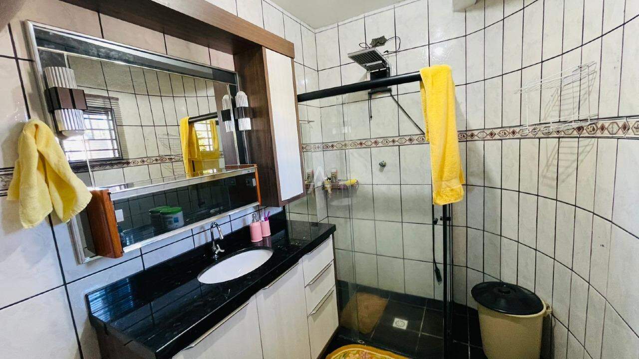 Casa Residencial para à venda no Bairro SAO CRISTOVAO em CASCAVEL: 